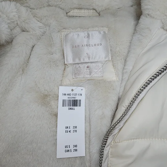A&F NWT Air Cloud Puffer Parka - Picture 6 of 6